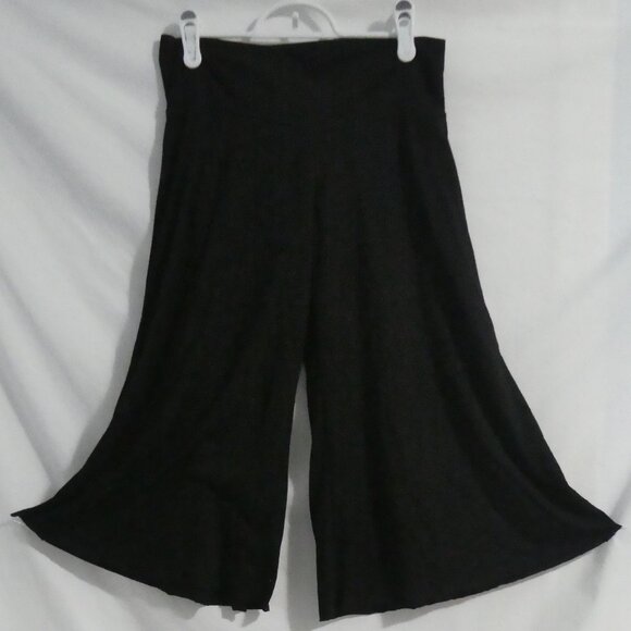 SOPRANO | medium | Black Lightweight Culottes| EUC - Picture 1 of 13